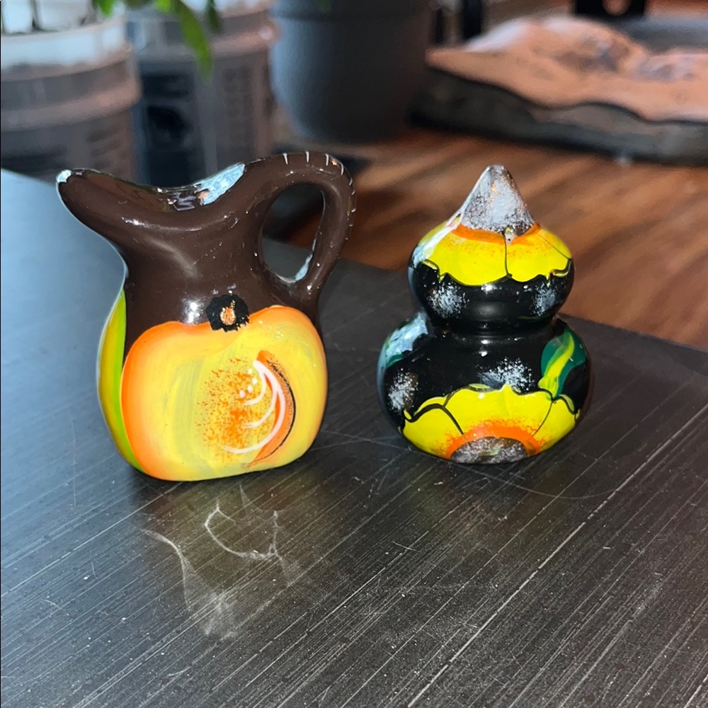 Mexico salt and pepper shakers 🌻 🇲🇽